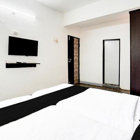 Super Hotel O Deluxe United Corporate Home Наві-Мумбаї Екстер'єр фото