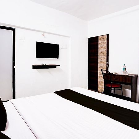 Super Hotel O Deluxe United Corporate Home Наві-Мумбаї Екстер'єр фото