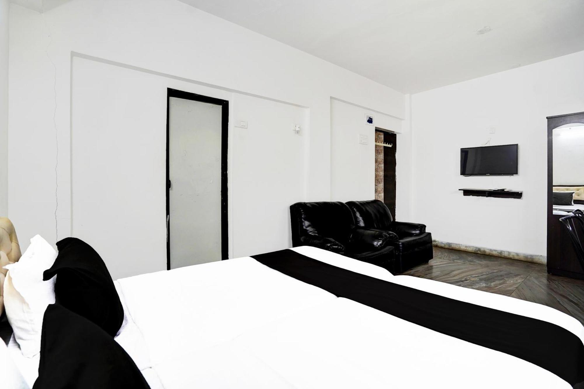 Super Hotel O Deluxe United Corporate Home Наві-Мумбаї Екстер'єр фото